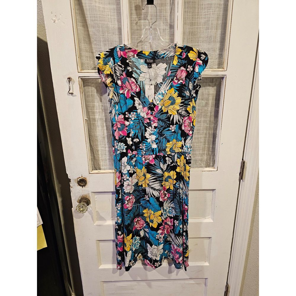 New! A.N.A. Floral Knee Length V-Neck Dress Women's Size 10‎